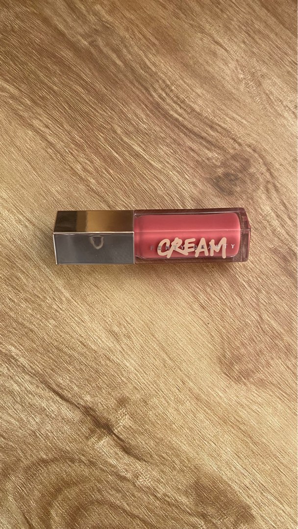 Fenty Gloss in Cupcakin, Beauty & Personal Care, Face, Makeup on Carousell