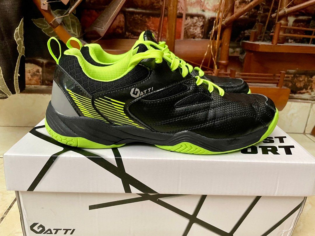 Nike badminton shoes for mens sales
