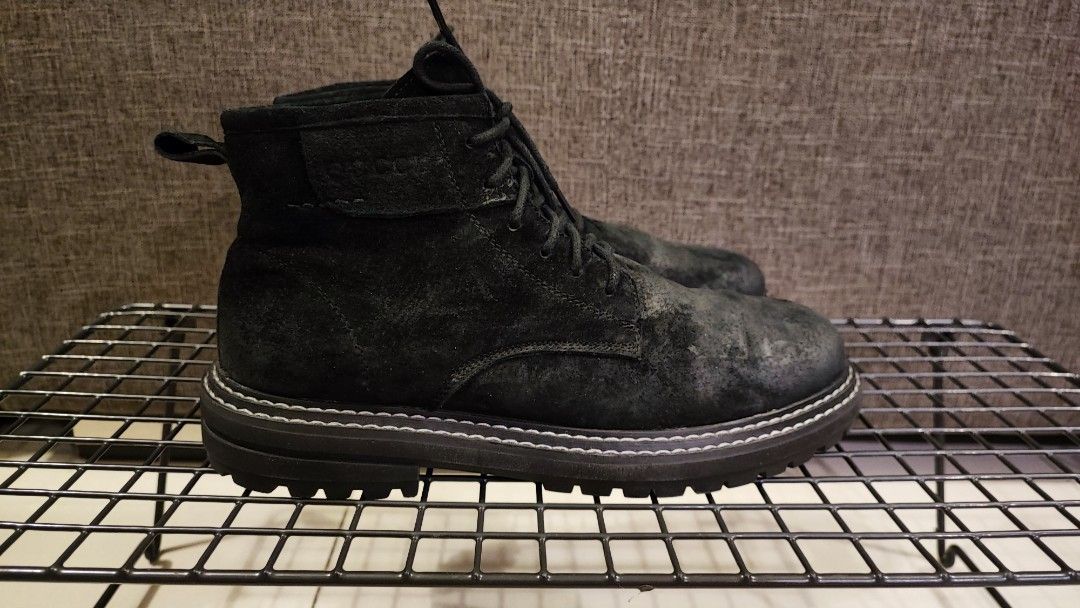 Gucci black discount suede boots