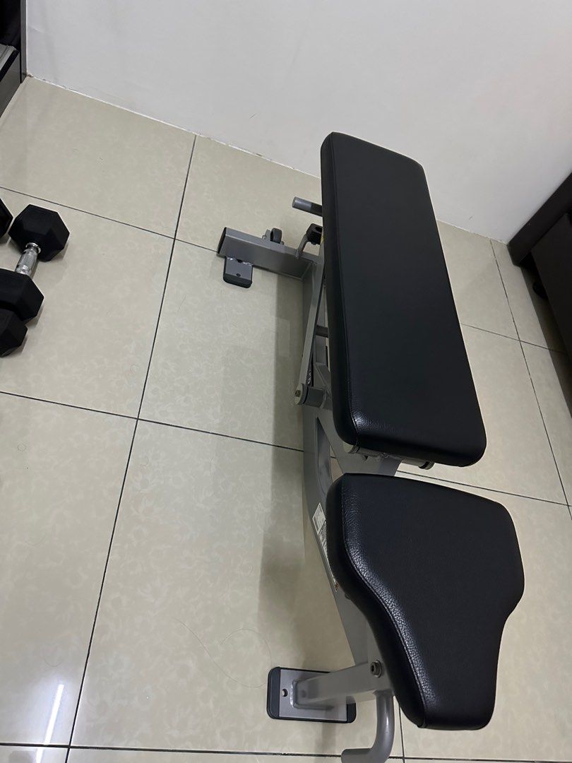 HAMMER STRENGTH HOME MULTIADJUSTABLE BENCH, Sports Equipment, Exercise