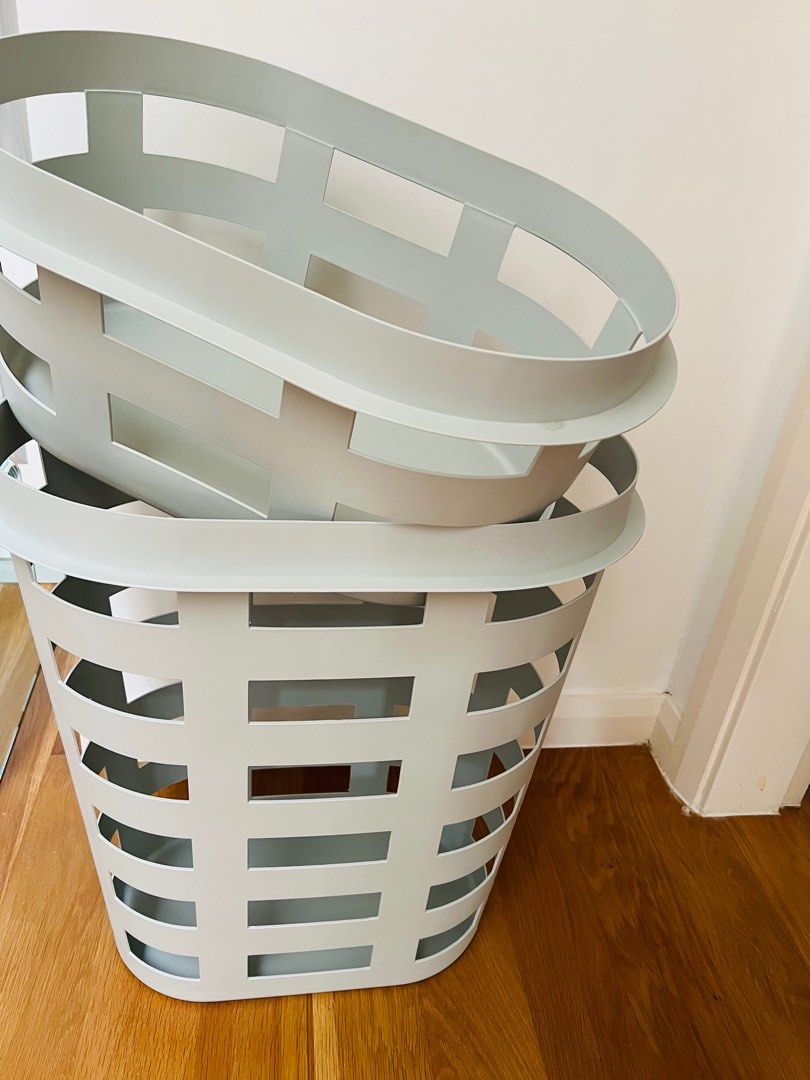 Hay top laundry basket