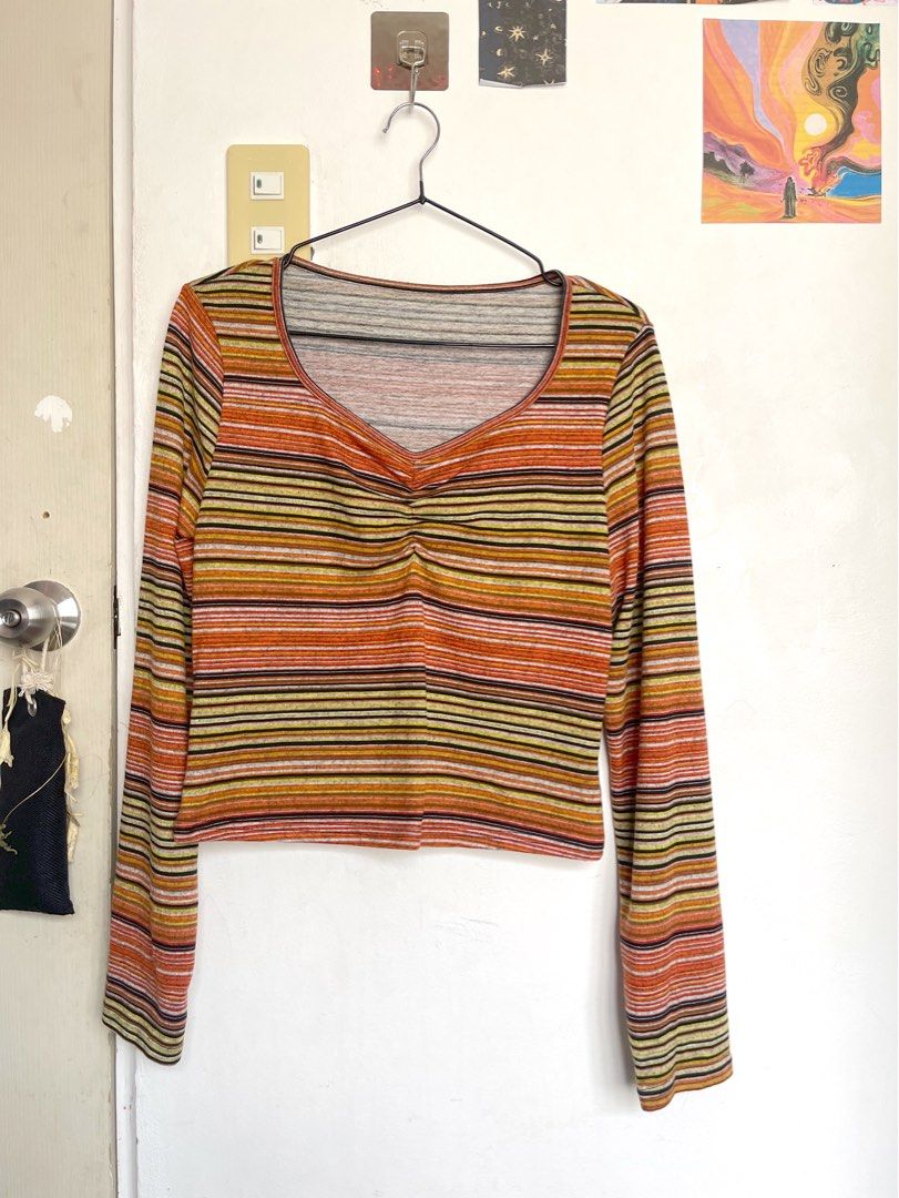 Rory Gilmore inspired top long sleeves (Category: Longsleeves) located in Carmona. Submitted by ac_uncluttered (Listing ID 1265105260, Image 1). Description: Fits size small to large Model is size small Used once Rfs: Need funds.