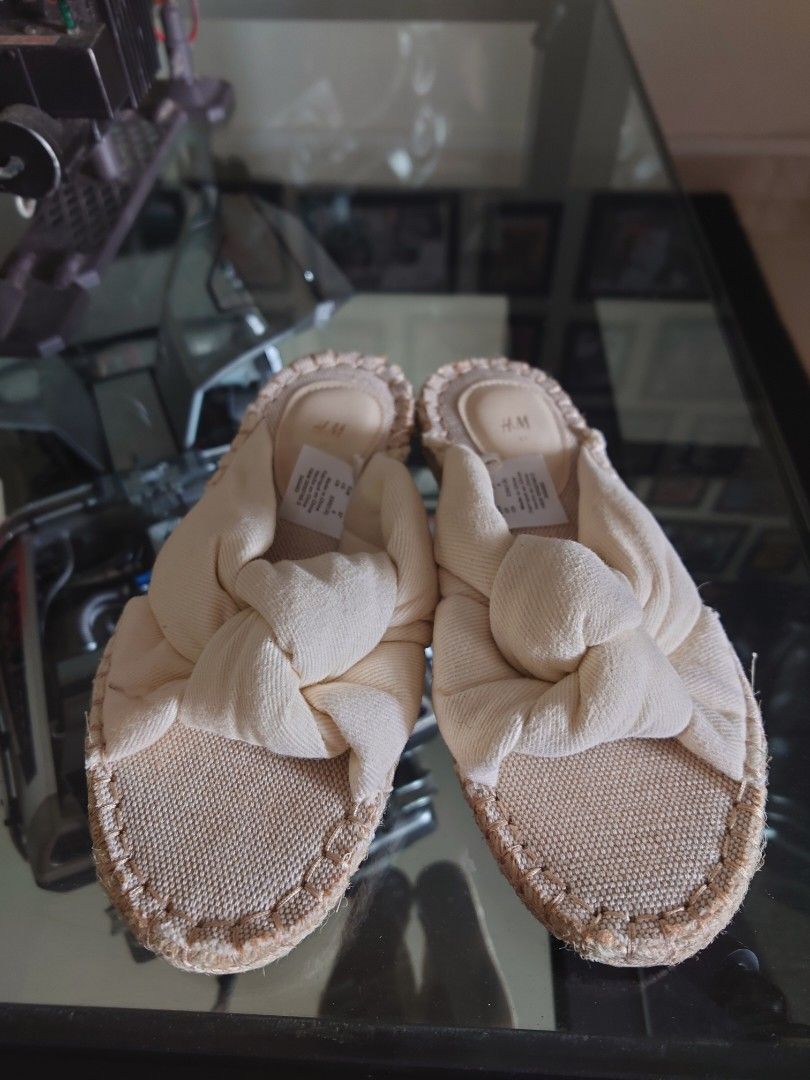 H&m slippers hot sale womens