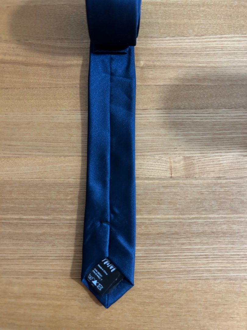 H&m necktie 2025