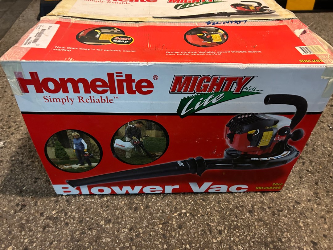 Homelite mighty lite leaf blower/vacuum, Furniture & Home Living