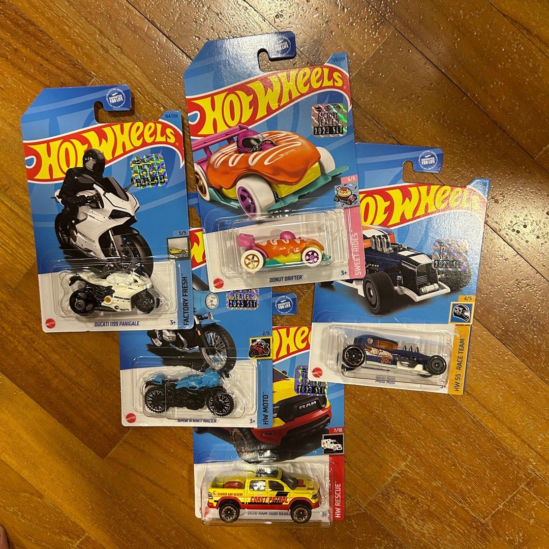Hot Wheels FS 2023 Treasure Hunt Selections, Hobbies & Toys, Toys