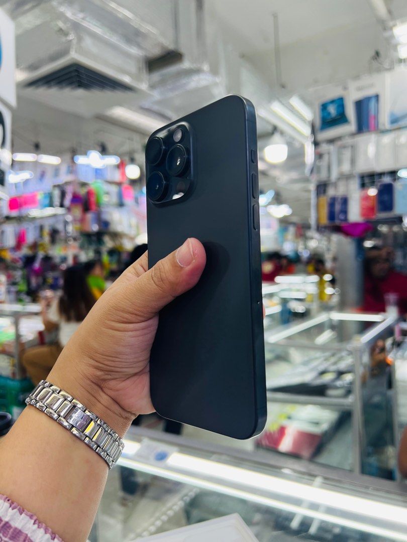 Iphone 15 Pro Max HK Variant (Category: iPhone 15 Series) located in San Juan City. Submitted by javedsgadgetshop (Listing ID 1264970156, Image 3). Description: OPEN FOR INSTALLMENT VIA CREDIT CARD/GGIVES & SWAP/TRADE-IN! WE BUY AND SELL ( ANYKINDS OF UNIT BINIBILI PO NAMIN)! PTPA : Padelete po f bawal Read ❗️Onhand ‼️ Iphone 15 Promax •256gb •HK Variant •100% batt health •Factory Unlock •100% Smoothness •No hidden issue | No Repaired •100% Authe