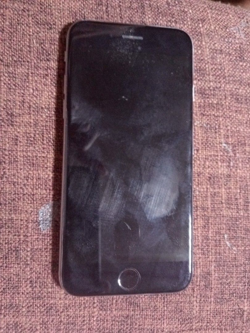 iPhone 6 ( defective) (Category: iPhone 6 Series) located in Caloocan City. Submitted by weiner_ (Listing ID 1265132483, Image 1). Description: No charger No Box Last time na triny ko incharge ayaw gumana Hindi ako sure sa storage 2019 ko pa to huling nagamit Mabilis ma lowbat kayo nalang mag paayos no returned need funds Meet up kung malapit lng.