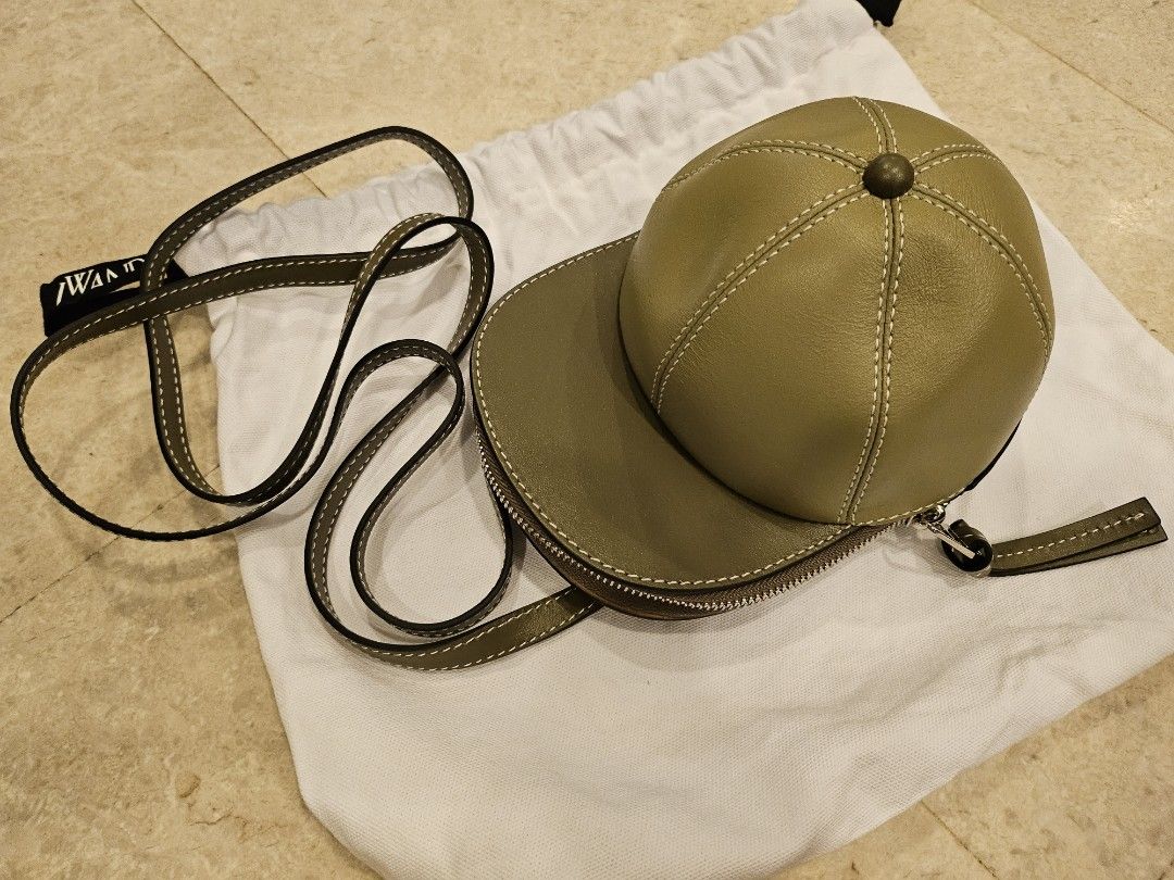 Jw anderson hat 2025 bag