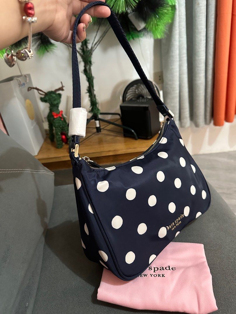 Button spot hotsell curve shoulder bag