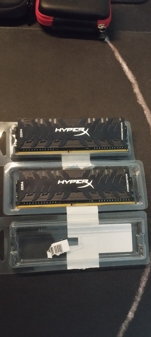 KINGSTON HYPERX PREDATOR RGB 16GB 8GBX2 DDR4 3200MHZ Computers