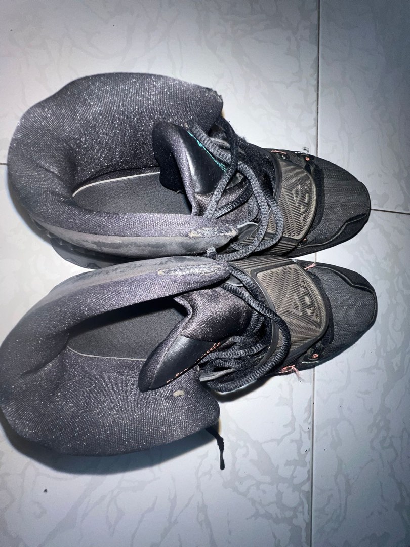 kyrie shot clock shoes