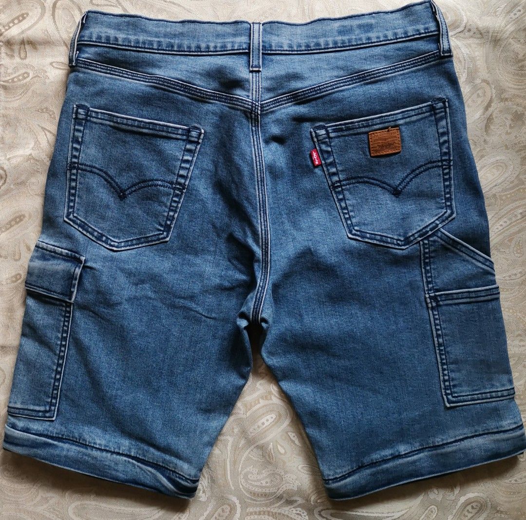 Levis shorts on sale sizing