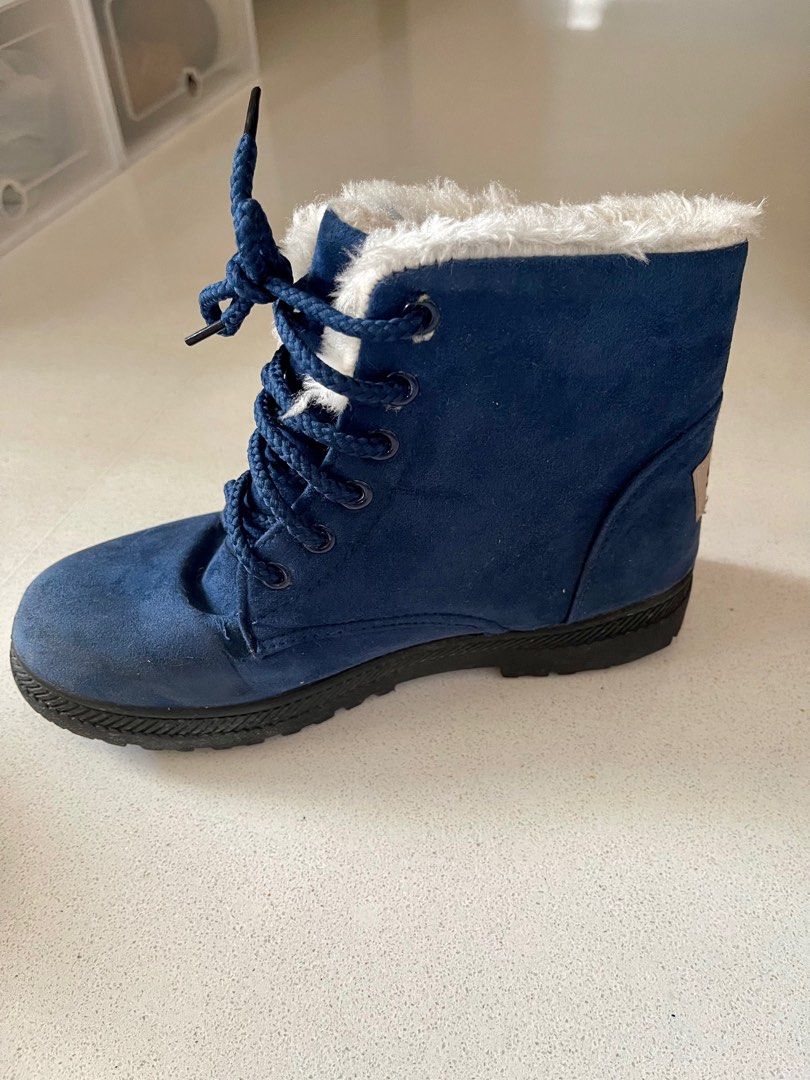 Lightly used winter boots for sale Women s Fashion Footwear