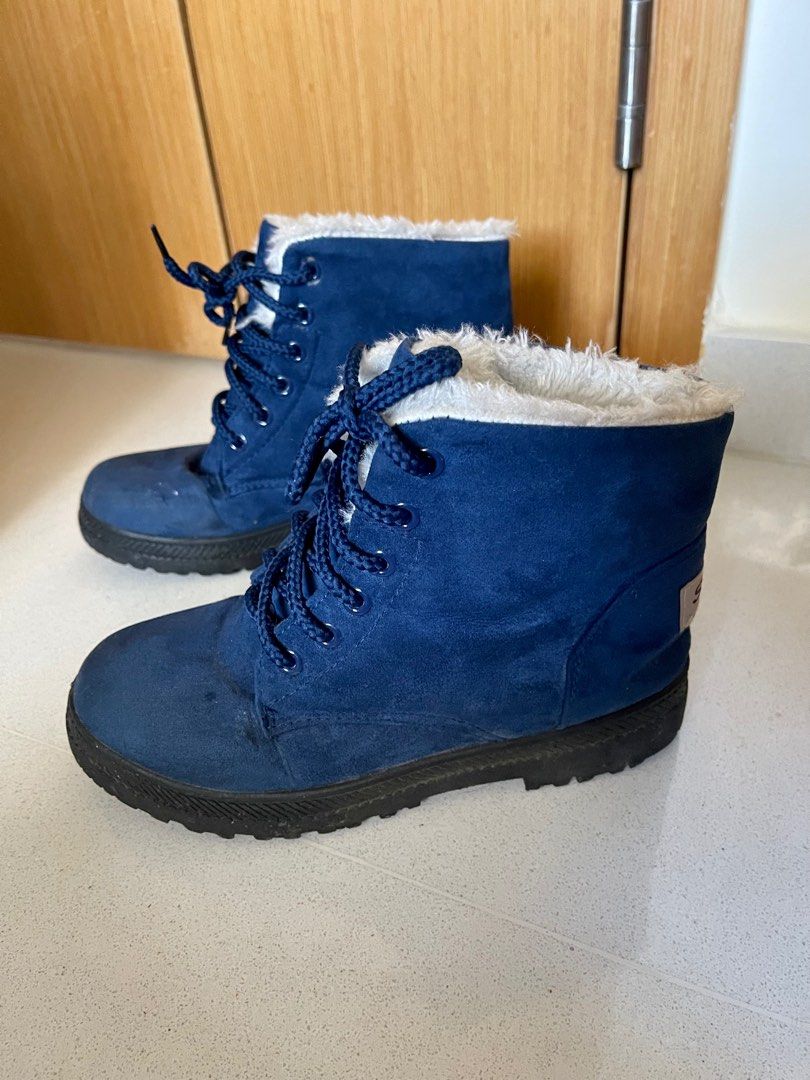Lightly used winter boots for sale Women s Fashion Footwear