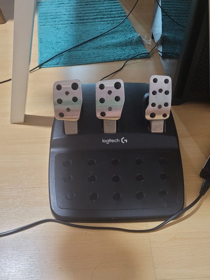 Logitech G29 Sim Racing steering Wheel, Video Gaming, Gaming ...