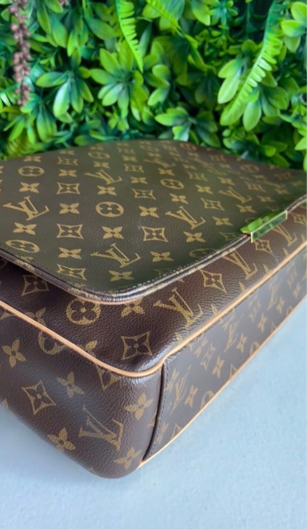 Louis Vuitton Monogram Messenger Bag Black Lightly - Depop