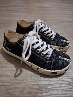 MAISON MARGIELA - Paint Splatter Tabi Low-Top Sneaker