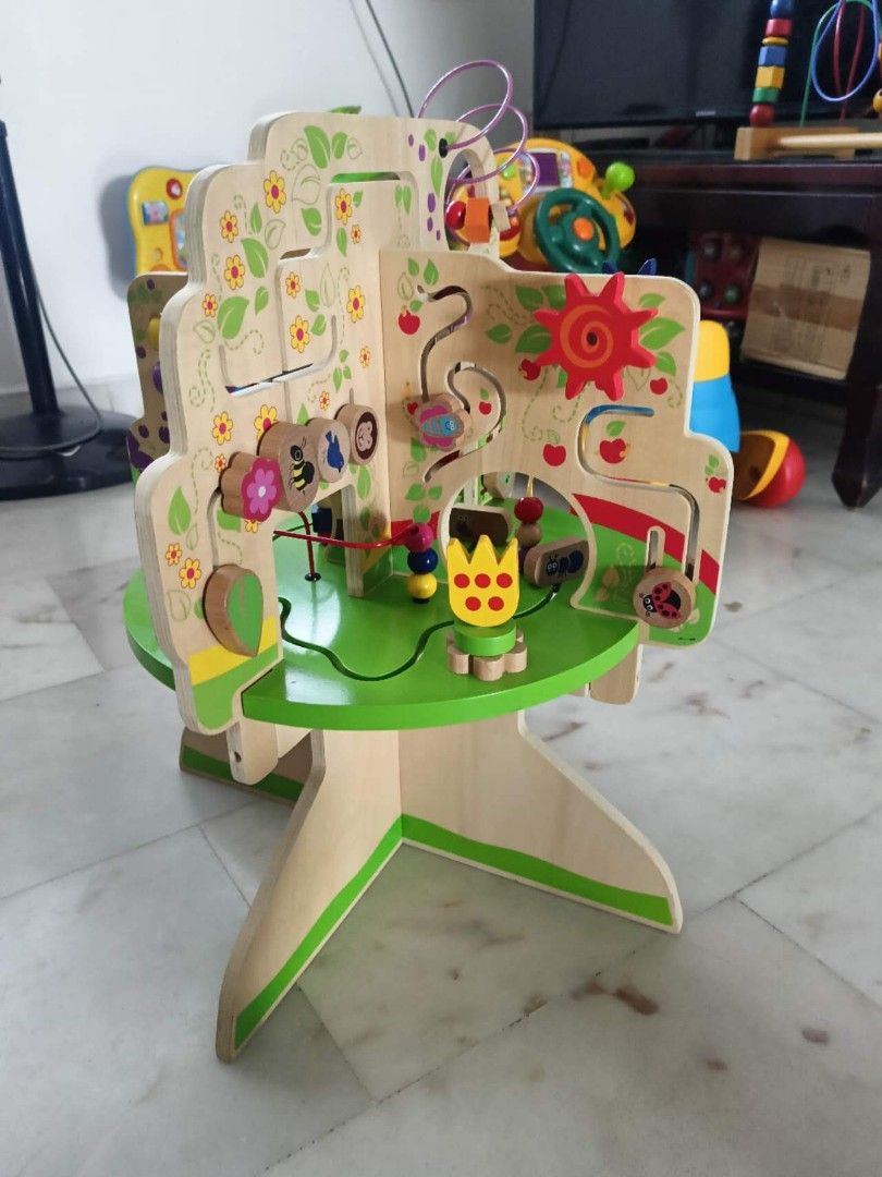 Tree top activity table top