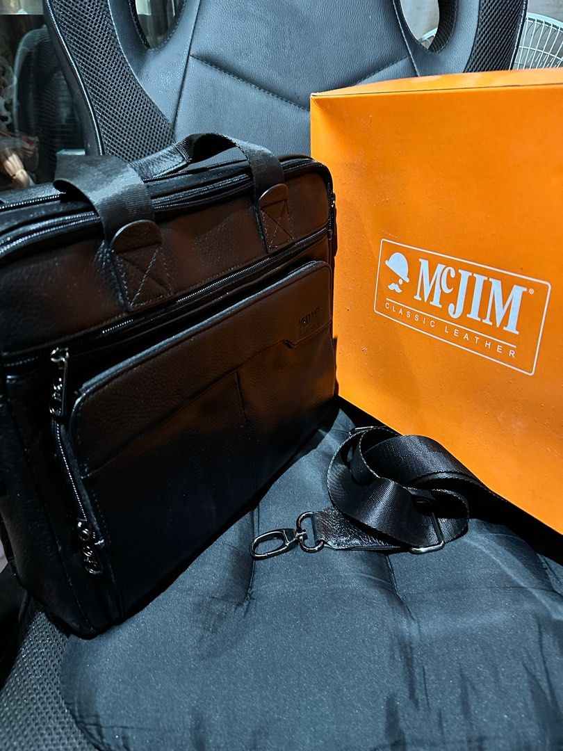 MC Jim Leather Sling Bag (Category: Sling Bags) located in Quezon City. Submitted by tkmarl (Listing ID 1265132930, Image 1). Description: Original Mc Jim sling bag for Laptop or office ✅Genuine leather ✅new ✅ can used for office purposes 💯 rfs: so many bags already MOP: Gcash or bank transfer MOD: Lalamove or Grab .