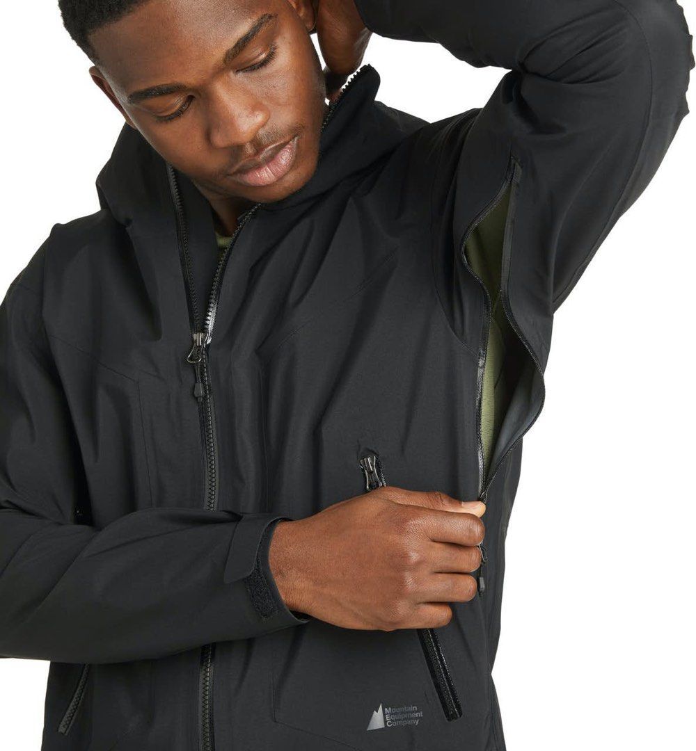 MEC Synergy Gore Tex Jacket Men s Carousell