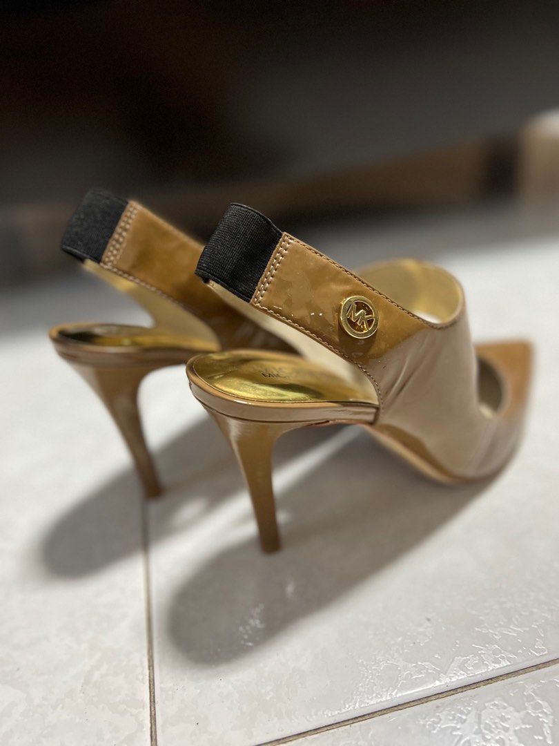 Michael kors discount gold heel shoe
