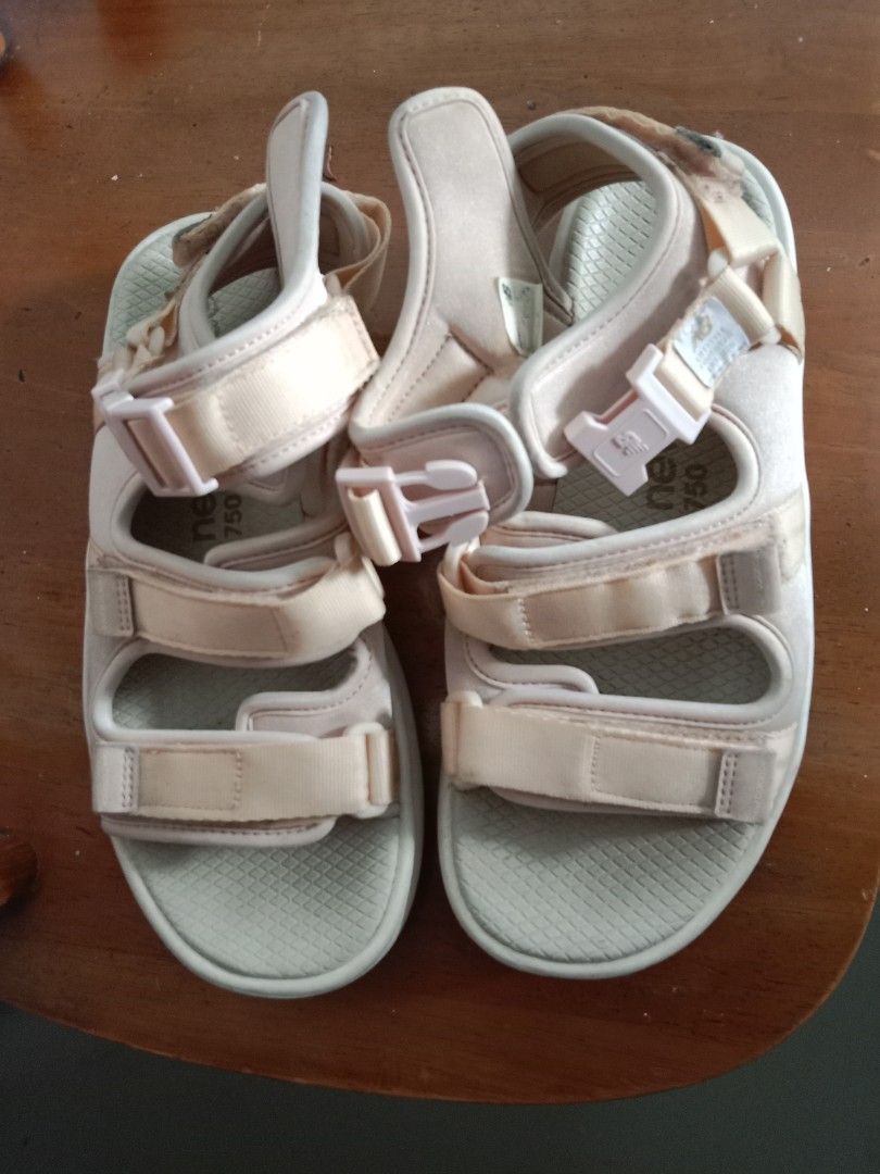 New balance 2025 sandals womens