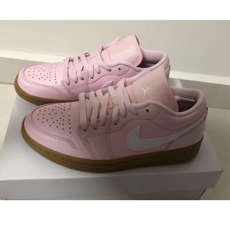 Air jordan 1 gum pink top