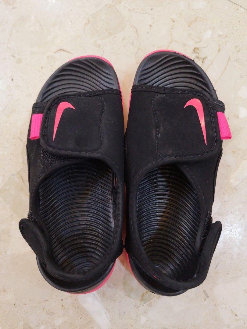Nike store adjustable sandals