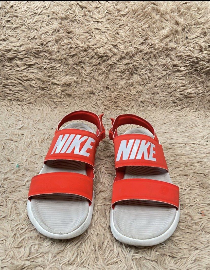 Nike Tanjun Sandals