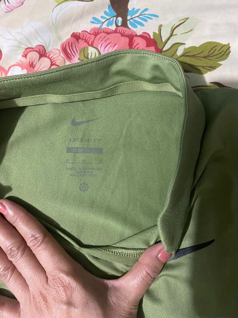 Olive green 2025 nike dress