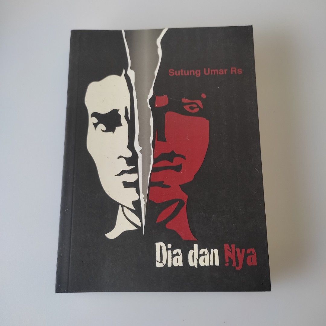Novel Dia Dan Nya, Hobbies & Toys, Books & Magazines, Storybooks on ...
