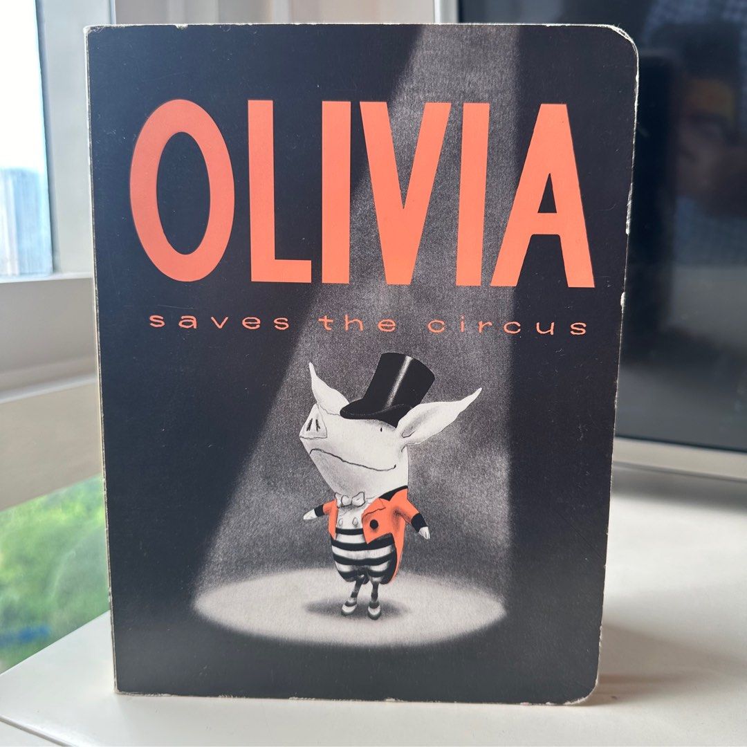 Olivia Saves the Circus, Hobbies & Toys, Books & Magazines, Children's  Books on Carousell