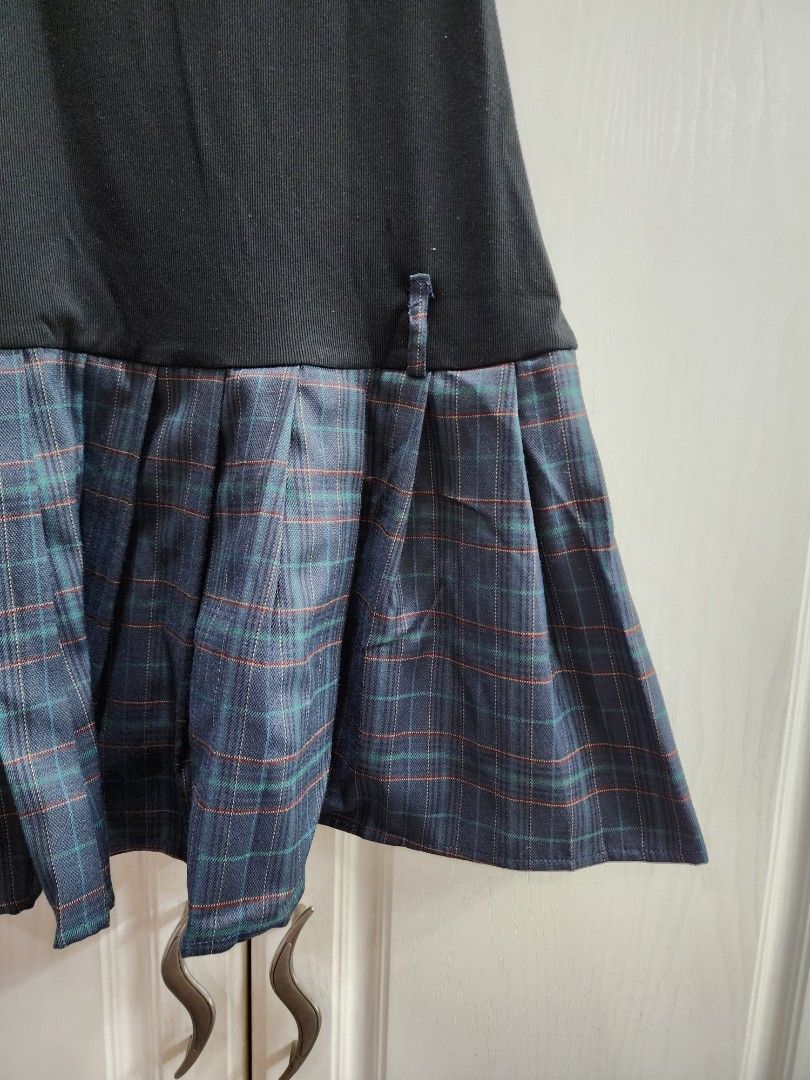 Pleated 90s Style Plaid Skirt Dress XS, Women's Fashion, Dresses & Sets,  Sets or Coordinates on Carousell