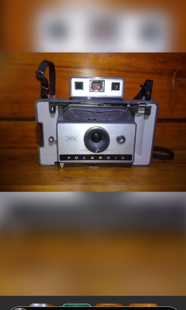 Appareil Photo Vintage Polaroid 320 Land - Modèle 8M - Avec Flash Et Ampoules