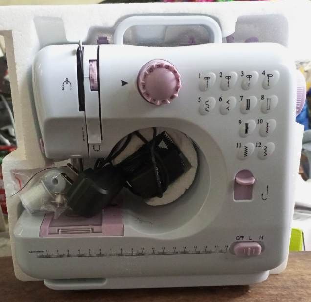 Portable sewing machine ( can't catch bobbin), TV & Home Appliances