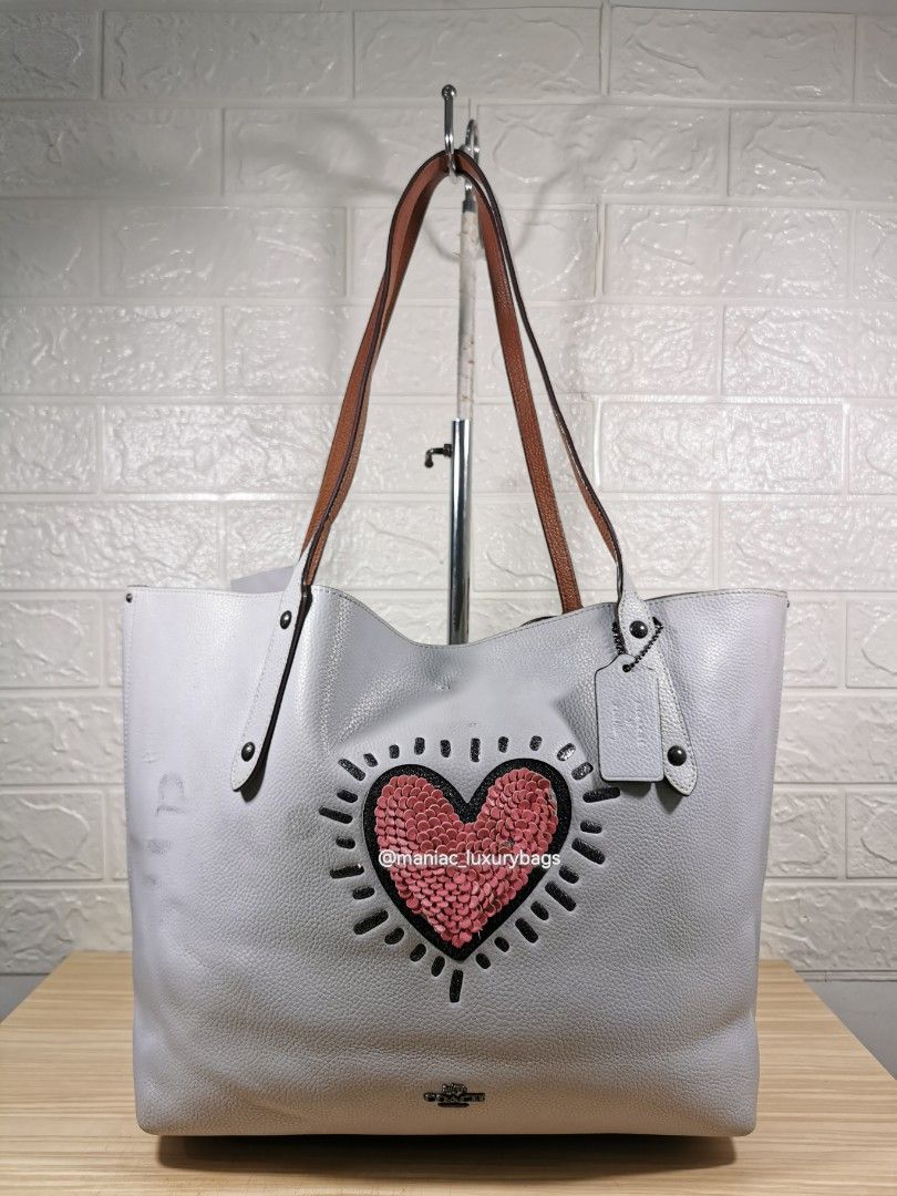 Preloved Tottebag COACH x KEITH HARING Market Tote Fesyen Wanita