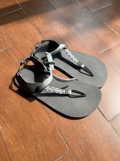 Pyopp Fledge Telapak Barefoot Flip Flops