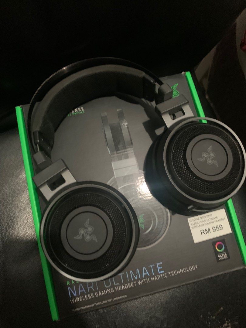 Razer nari store ultimate box