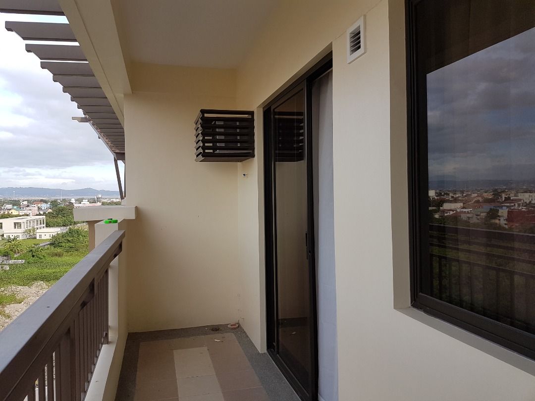 Rent! 2BR furnished condo in Verawood Residences Acacia Estates Taguig, Property, For Sale