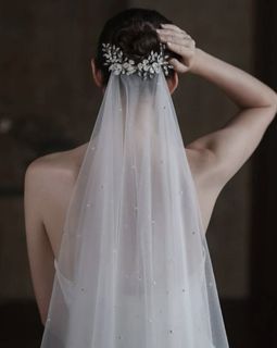 Rhinestone Decor Bridal Veil With Hair Comb