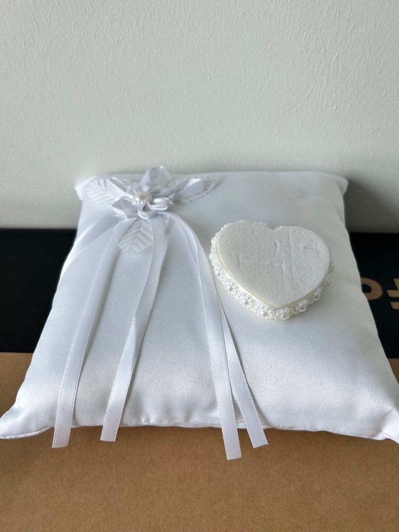 Wedding ring cheap pillow designs
