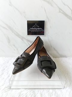 Roger Vivier Soft Gommettine Lacquered Buckle Flats