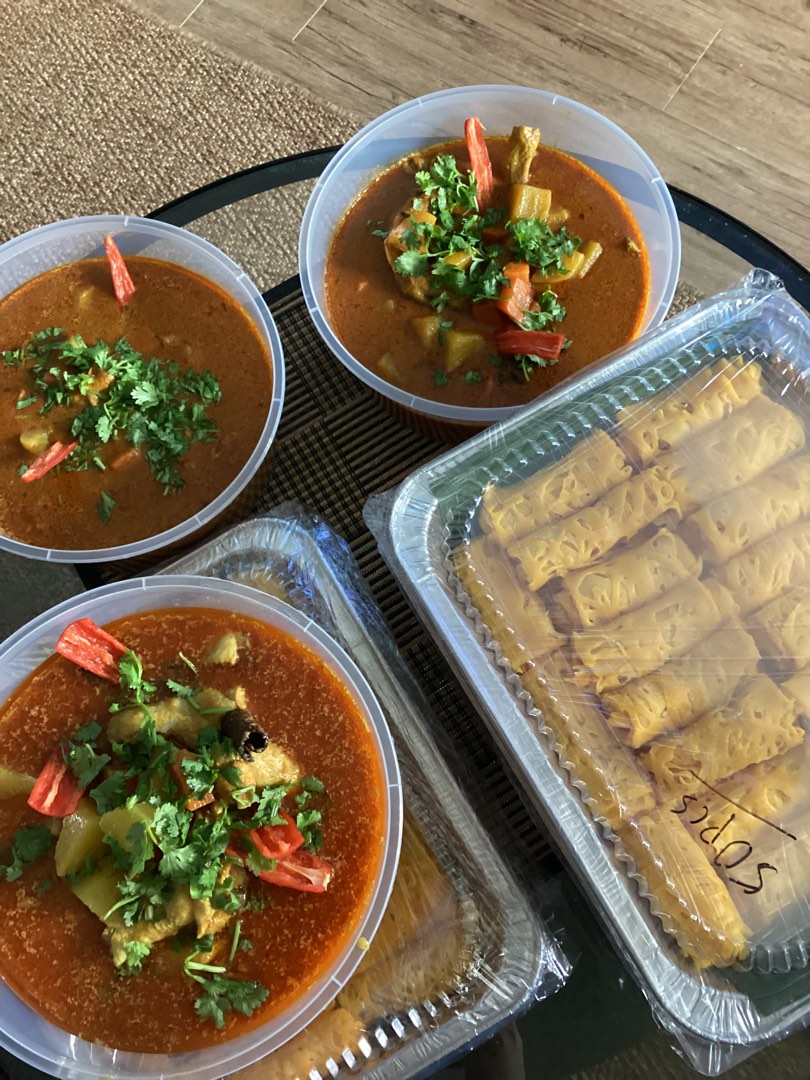 Steling Roti Roti kirai chicken curry, Food & Drinks, Local Eats on Carousell