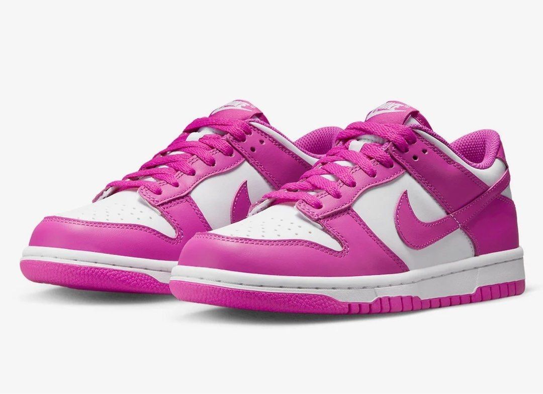 Fuchsia nike sneakers 2025