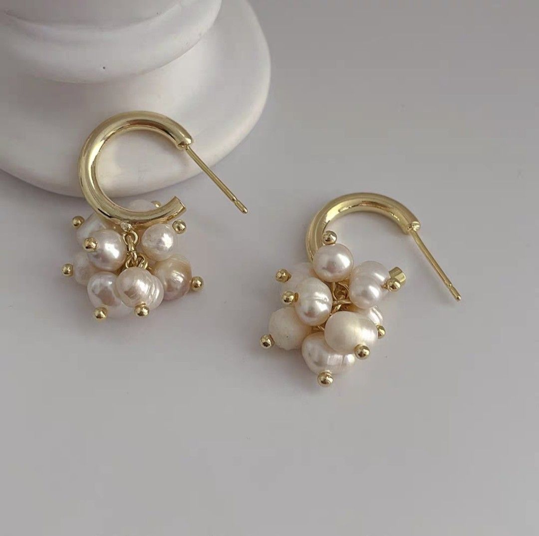 Dangle hook hotsell earrings