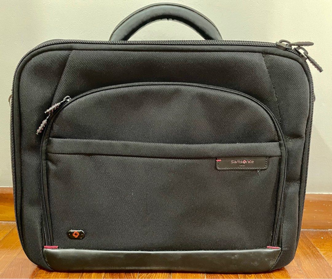 Samsonite laptop bag/carrying case, Men's Fashion, Bags, Briefcases on
