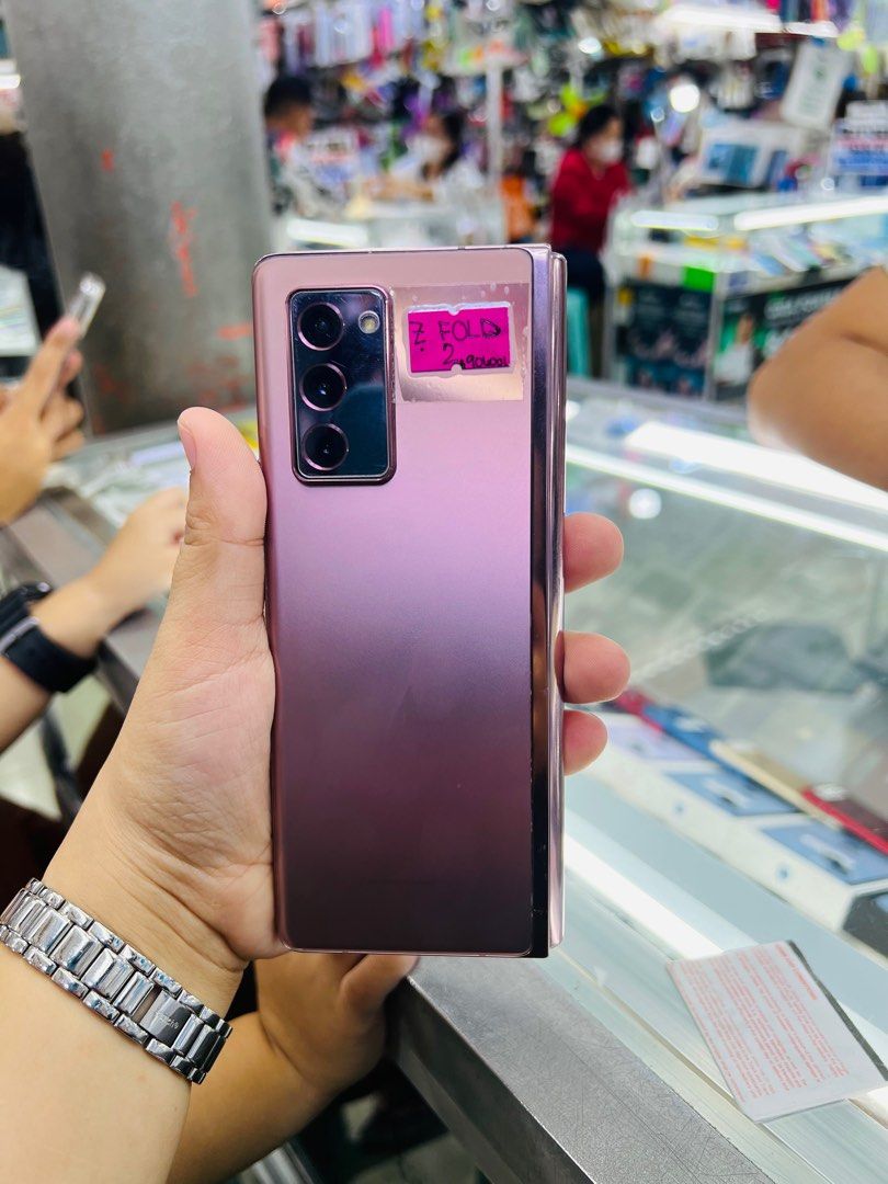 Samsung Zfold 2 5G (Category: Samsung) located in San Juan City. Submitted by javedsgadgetshop (Listing ID 1264971182, Image 1). Description: OPEN FOR INSTALLMENT VIA CREDIT CARD/GGIVES & SWAP/TRADE-IN! WE BUY AND SELL ( ANYKINDS OF UNIT BINIBILI PO NAMIN)! PTPA : Padelete po f bawal Read ❗️Onhand ‼️ Samsung Zfold 2 5G •256gb •NTC Variant •Good batt health •Factory Unlock •95% Smoothness •No hidden issue | No Repaired •100% Authentic | Not Refurb