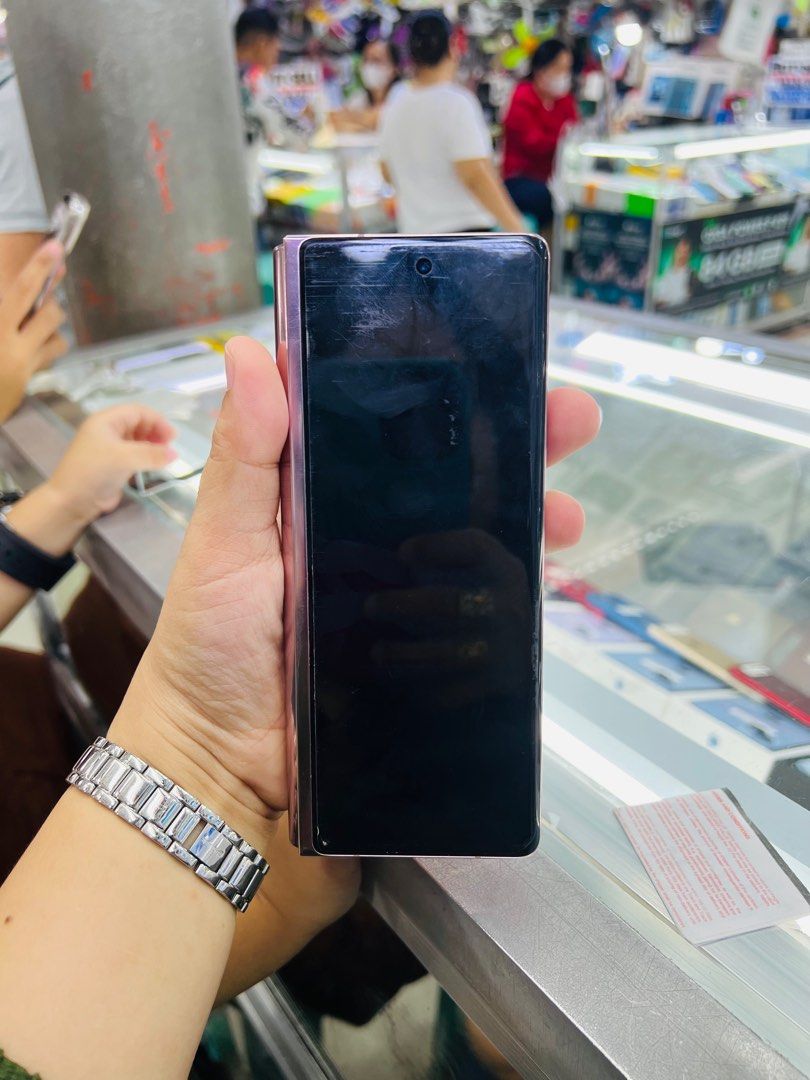 Samsung Zfold 2 5G (Category: Samsung) located in San Juan City. Submitted by javedsgadgetshop (Listing ID 1264971182, Image 3). Description: OPEN FOR INSTALLMENT VIA CREDIT CARD/GGIVES & SWAP/TRADE-IN! WE BUY AND SELL ( ANYKINDS OF UNIT BINIBILI PO NAMIN)! PTPA : Padelete po f bawal Read ❗️Onhand ‼️ Samsung Zfold 2 5G •256gb •NTC Variant •Good batt health •Factory Unlock •95% Smoothness •No hidden issue | No Repaired •100% Authentic | Not Refurb