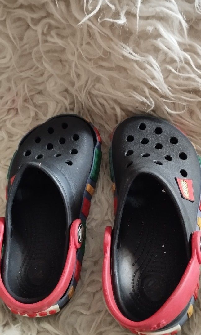 Lego hot sale crocs uk